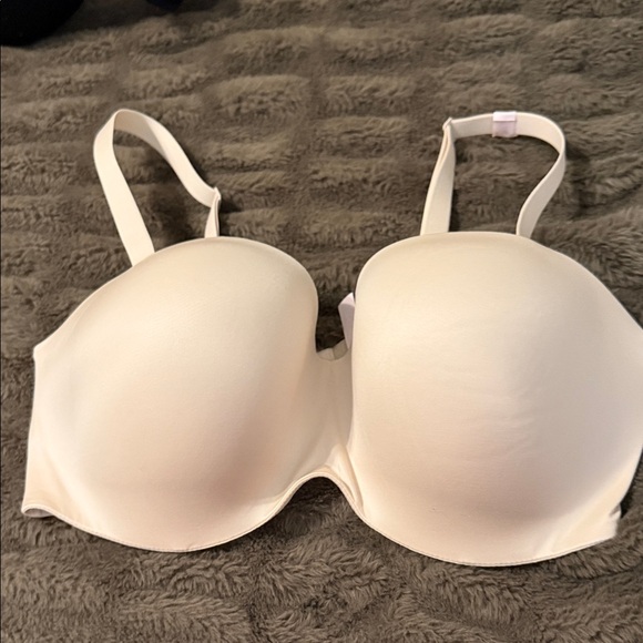Victoria's Secret Other - Victorias Secret Everyday Smooth Strapless Convertible Bra - Nude 42D